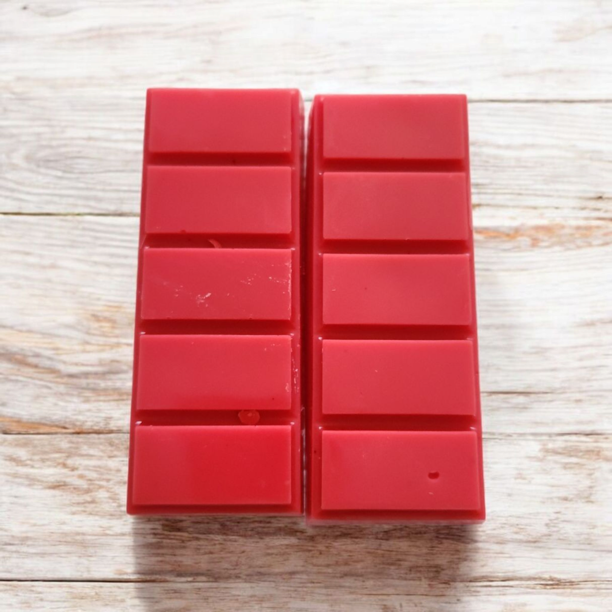 Macintosh Apple Snap Bars 3.4oz – Sweet, Strong Scented Handmade Melts